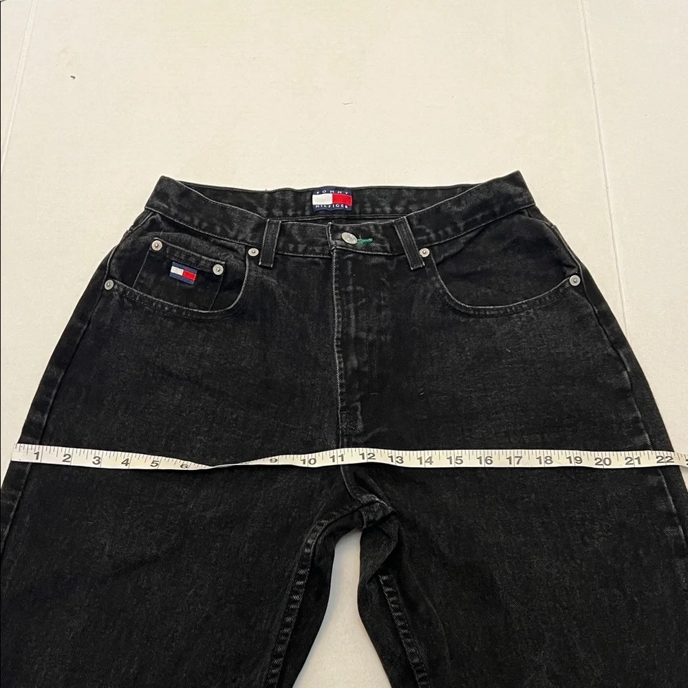90’s TOMMY HILFIGER BLACK STRAIGHT LEG HIGH WAIST JEANS